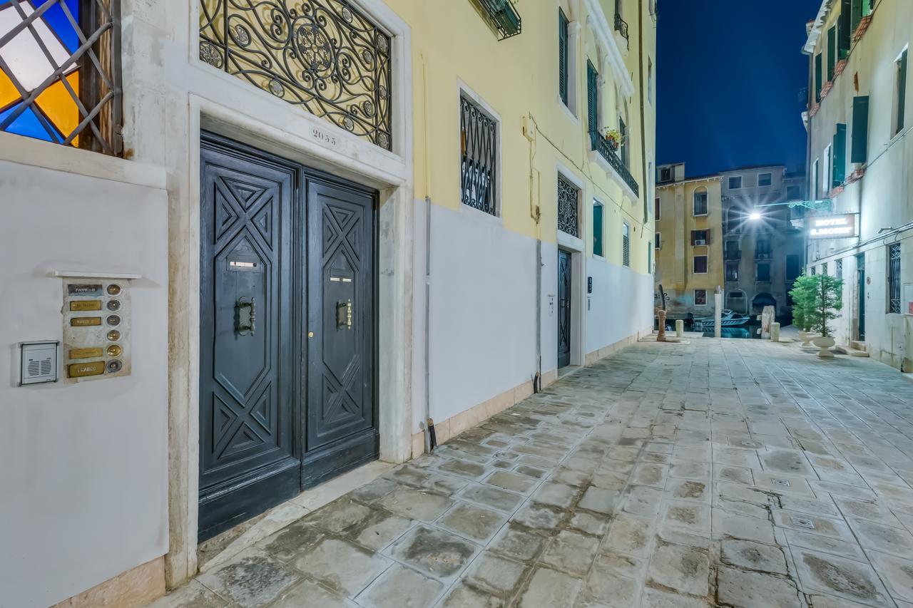 San Moise Luxury Apartment Венеция Экстерьер фото